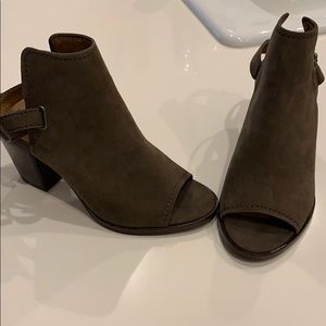 Brand new Frye shoe open toe mules